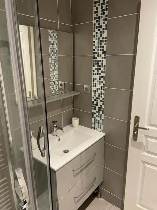Appartement Chez Tricia Thorigny-sur-Marne Esterno foto